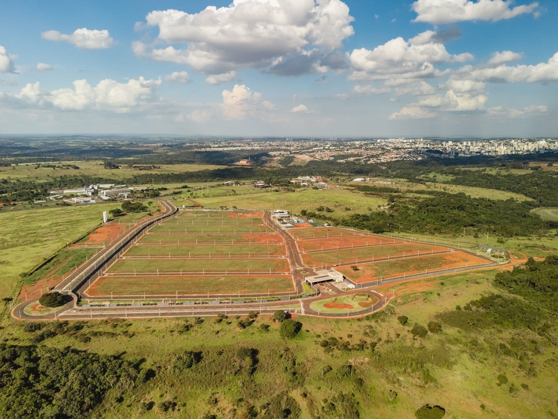 Vista aérea do Avangärden Uberaba e entorno — Uberaba, Minas Gerais